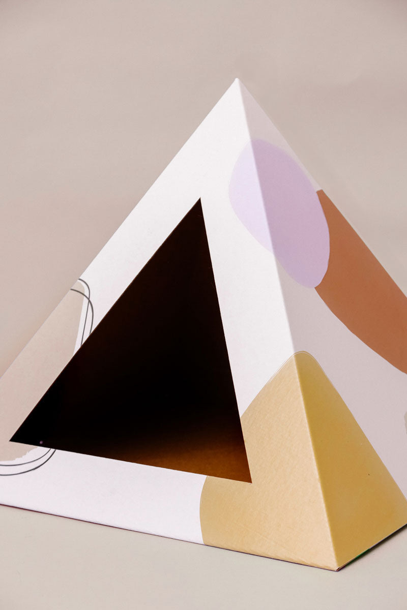 Kitty Kardboard 'Abstract' Cardboard Cat Pyramid