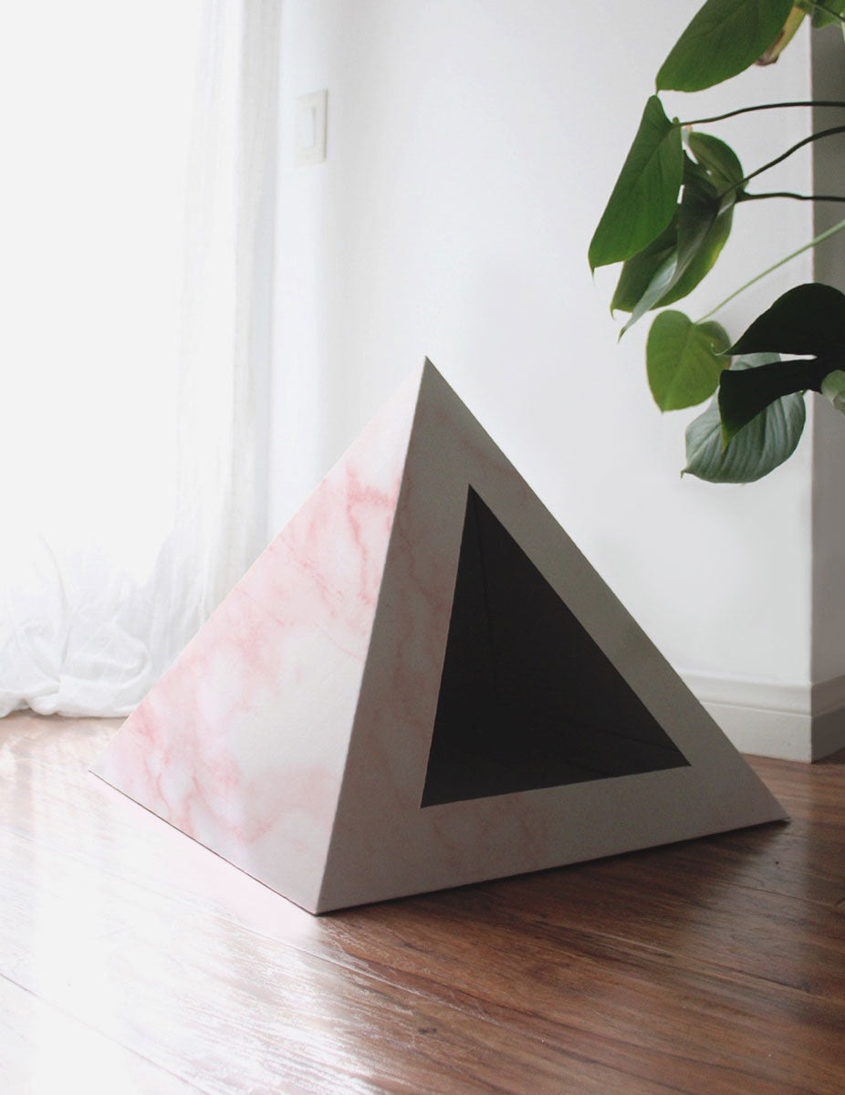 Kitty Kardboard 'Rose Quartz' Cardboard Cat Pyramid